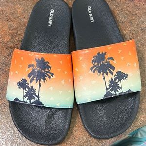 Men’s Old Navy slides
